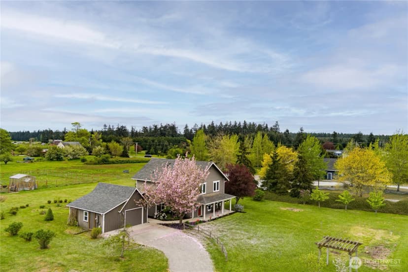 Property photo for 325 W Morris Road, Coupeville