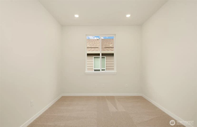 Property photo for 23743 Marinwood Circle Ne #02812, Kingston photo 5