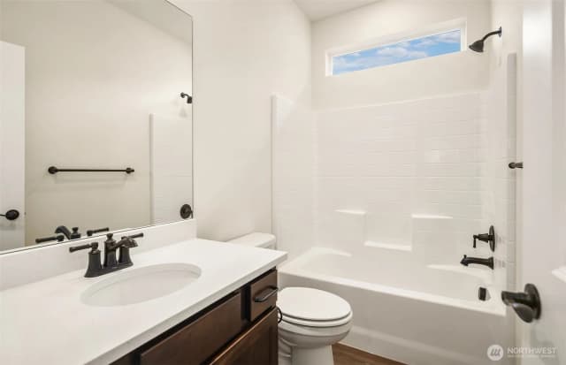 Property photo for 23743 Marinwood Circle Ne #02812, Kingston photo 4