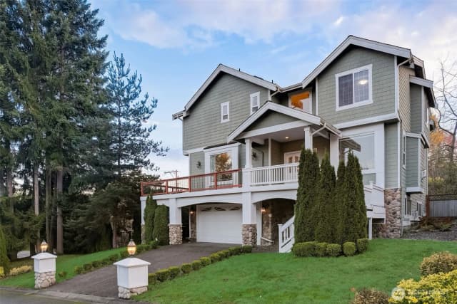 Property photo for 17411 Ne 39th Court Ne, Redmond