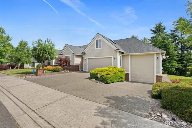 Property photo for 2111 Huntington Loop Se, Olympia photo 3