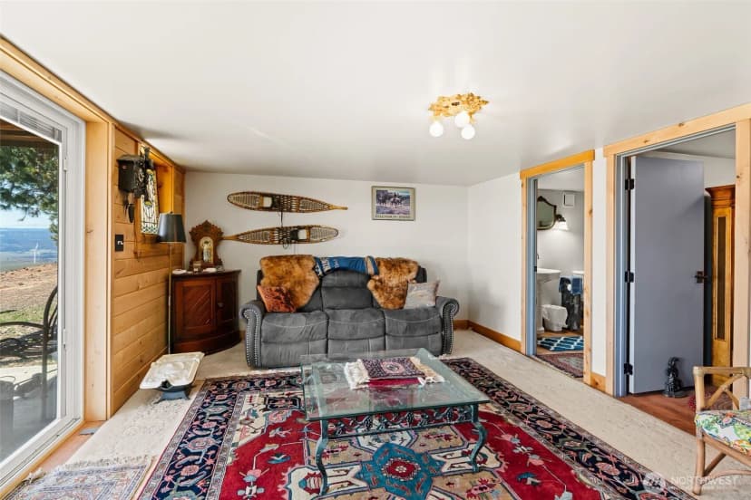 Property photo for 6261 Elk Springs Road, Ellensburg photo 21