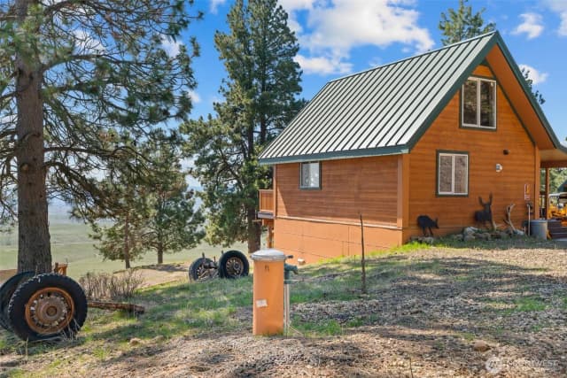 Property photo for 6261 Elk Springs Road, Ellensburg photo 4