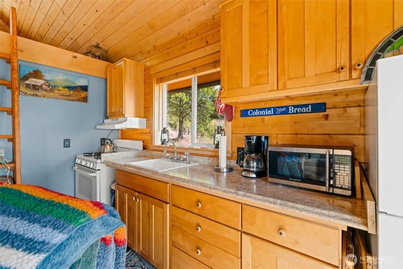 Property photo for 6261 Elk Springs Road, Ellensburg photo 14
