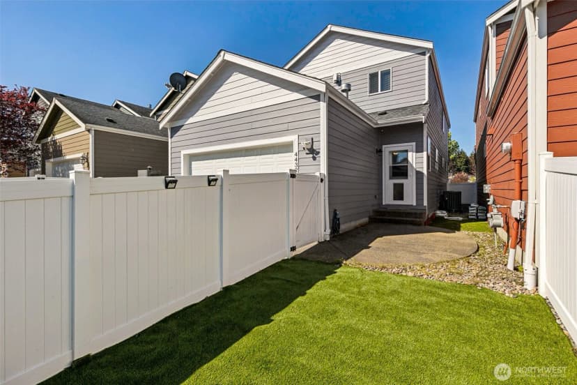 Property photo for 4432 Edgewater Boulevard Ne, Lacey photo 24