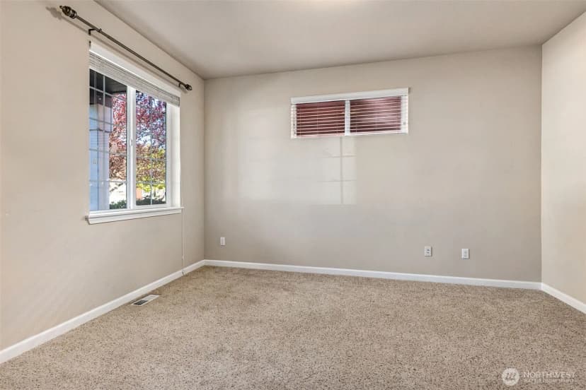 Property photo for 4432 Edgewater Boulevard Ne, Lacey photo 5