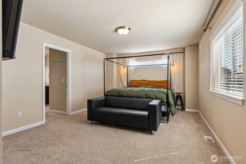 Property photo for 4432 Edgewater Boulevard Ne, Lacey photo 15