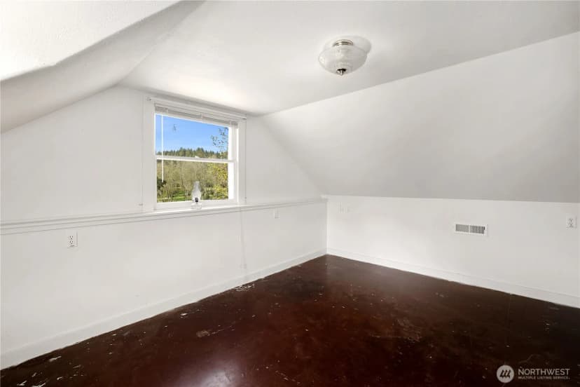 Property photo for 12424 506th Street E, Eatonville photo 19
