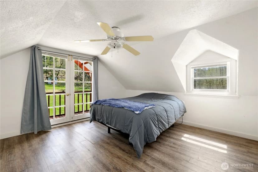 Property photo for 12424 506th Street E, Eatonville photo 17