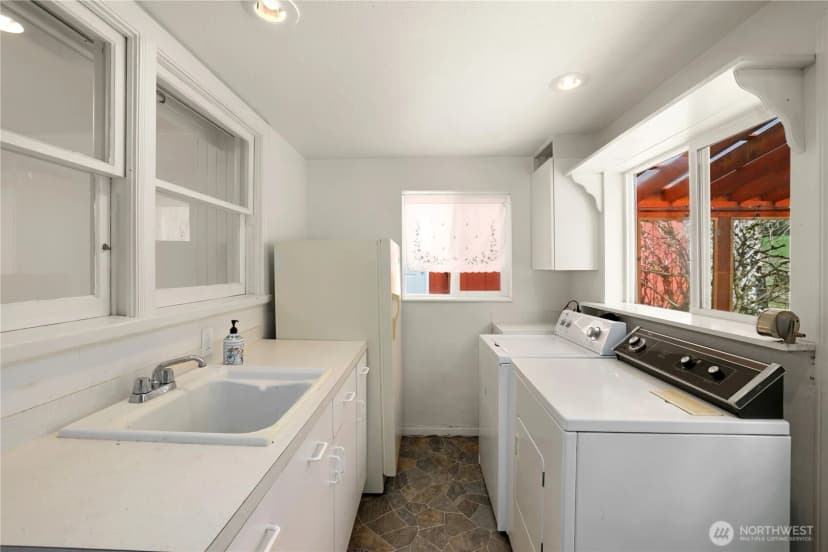 Property photo for 12424 506th Street E, Eatonville photo 16