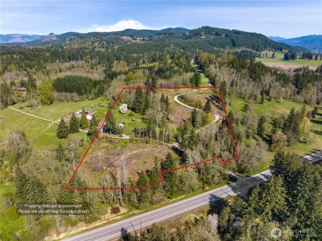Property photo for 12424 506th Street E, Eatonville photo 2