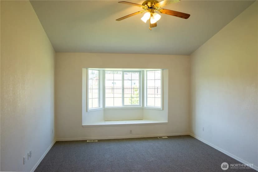 Property photo for 61 Stacey Court, Sequim photo 21