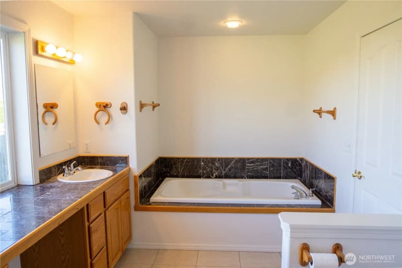Property photo for 61 Stacey Court, Sequim photo 26