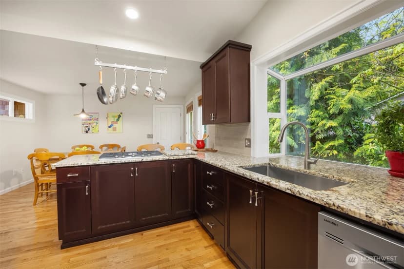 Property photo for 9360 Se 68th, Mercer Island photo 15