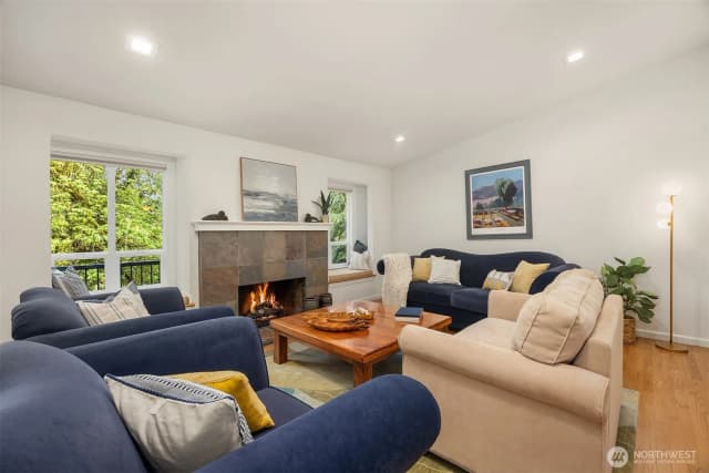 Property photo for 9360 Se 68th, Mercer Island photo 5