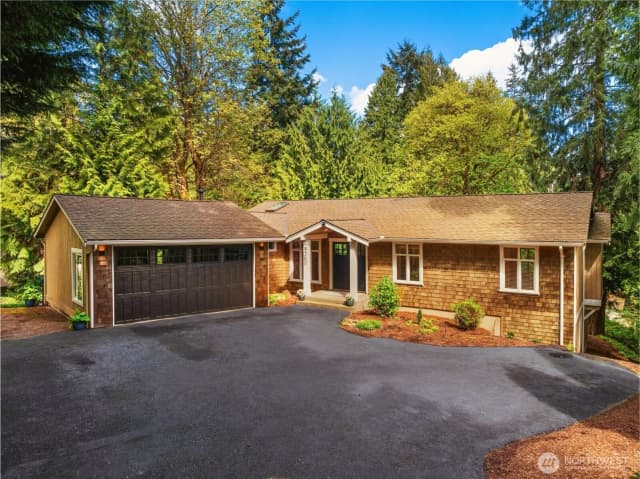 Property photo for 9360 Se 68th, Mercer Island