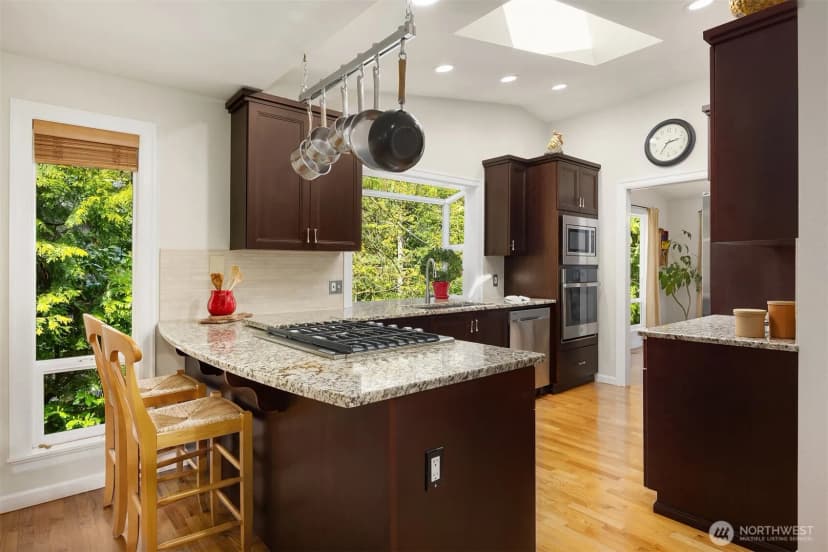 Property photo for 9360 Se 68th, Mercer Island photo 12