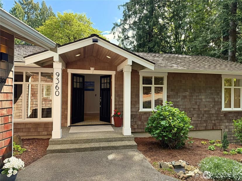 Property photo for 9360 Se 68th, Mercer Island photo 2