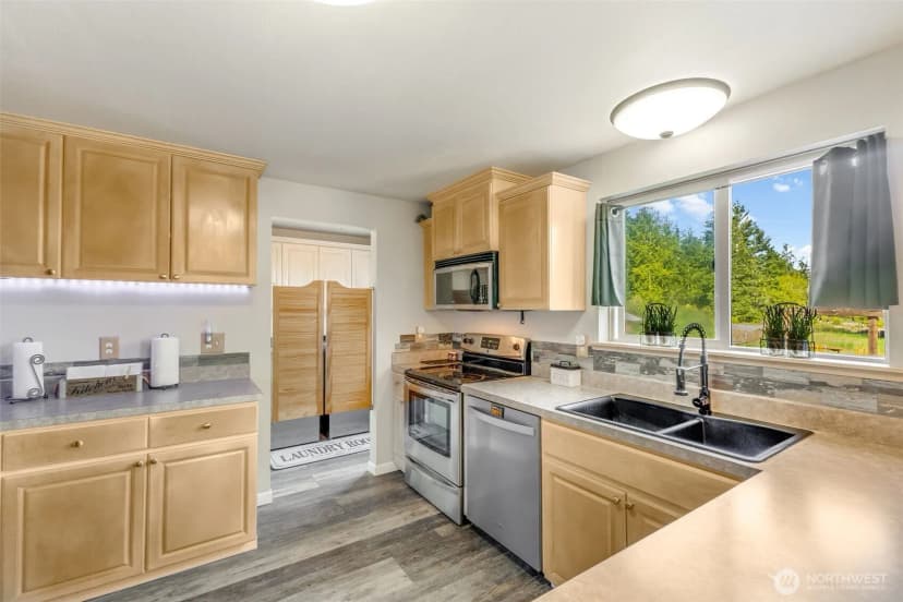 Property photo for 35315 78th Avenue E, Eatonville photo 15