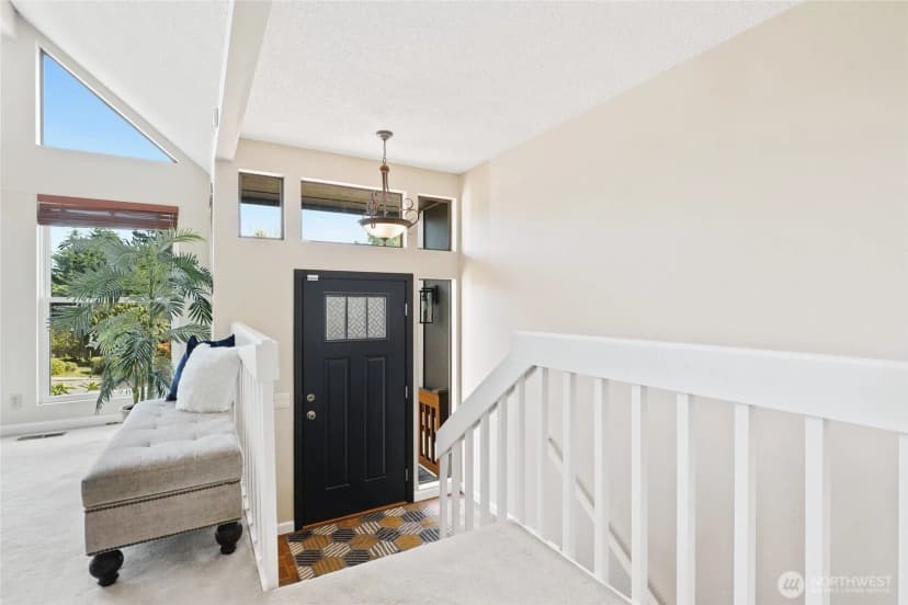 Property photo for 9303 Ne 135th Lane, Kirkland photo 5