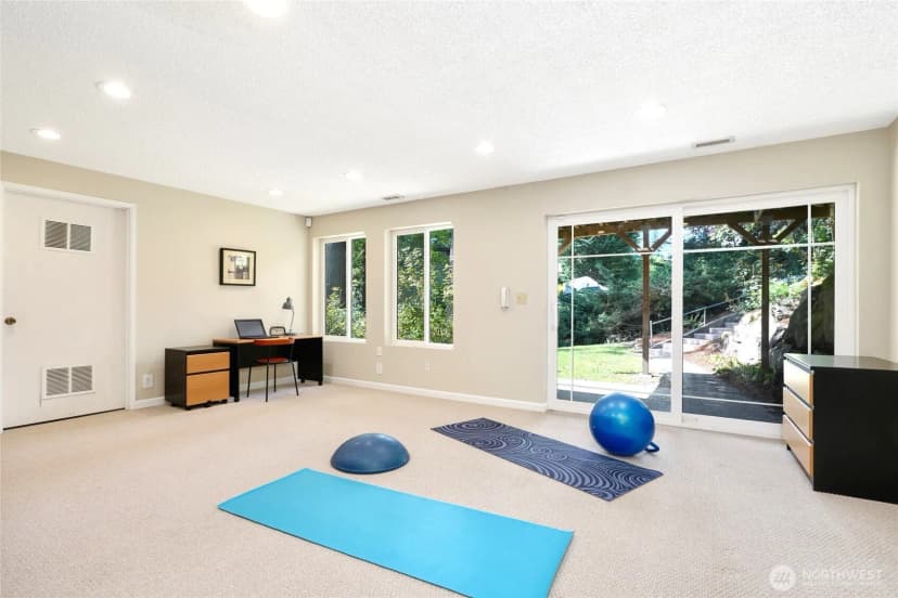 Property photo for 9303 Ne 135th Lane, Kirkland photo 22
