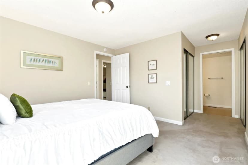 Property photo for 9303 Ne 135th Lane, Kirkland photo 15