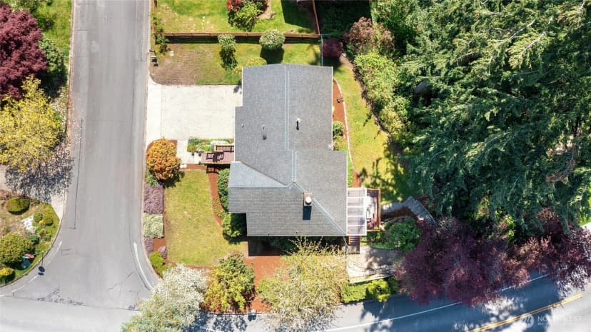 Property photo for 9303 Ne 135th Lane, Kirkland photo 34