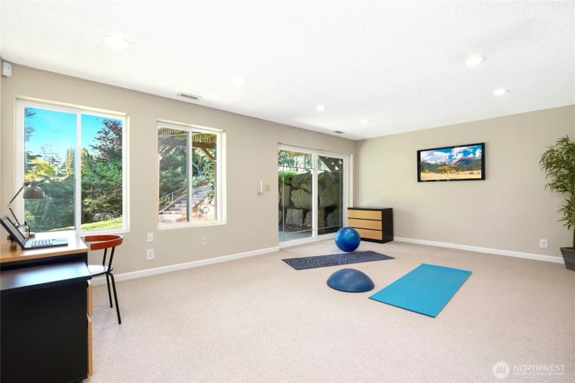 Property photo for 9303 Ne 135th Lane, Kirkland photo 23
