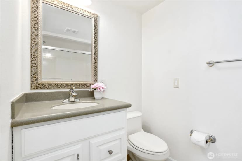 Property photo for 9303 Ne 135th Lane, Kirkland photo 16