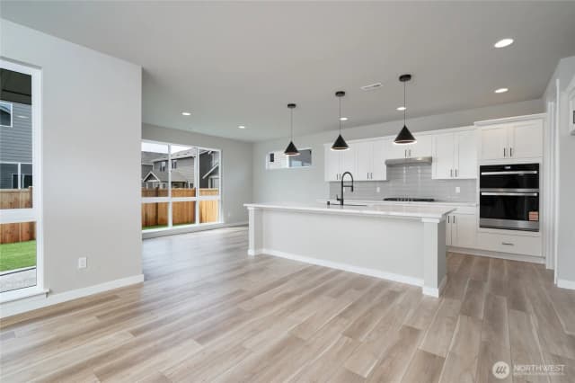 Property photo for 12161 Sw 24th Avenue, Oak Harbor photo 5