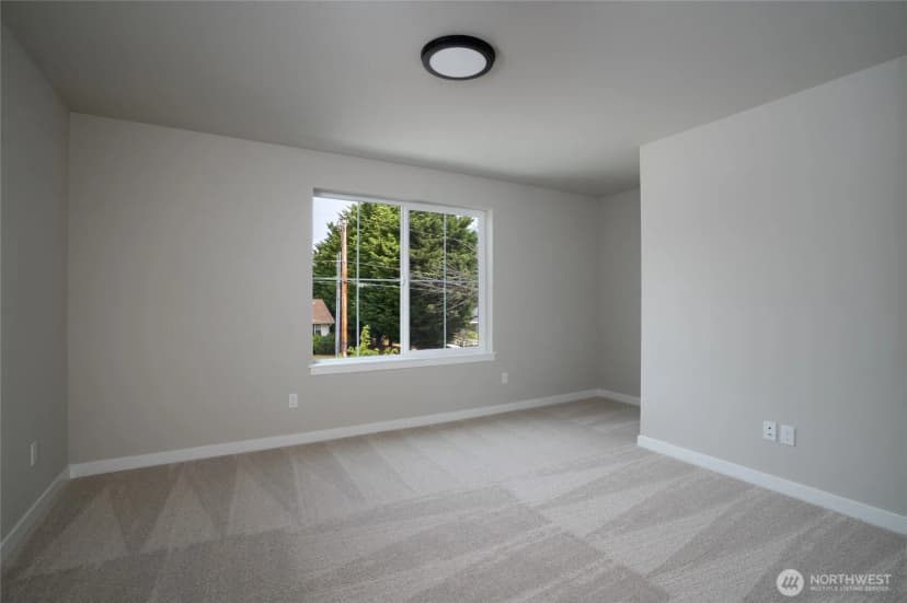 Property photo for 12161 Sw 24th Avenue, Oak Harbor photo 9