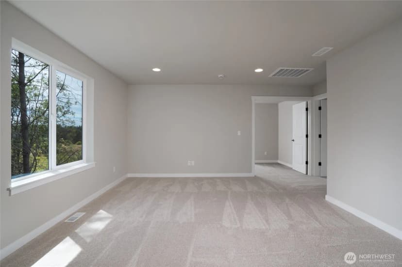 Property photo for 12161 Sw 24th Avenue, Oak Harbor photo 8