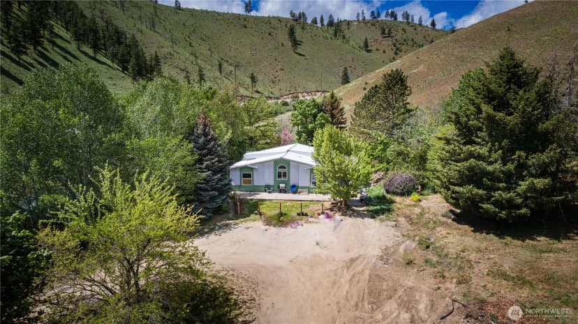 Property photo for 1224 Union Valley Road, Chelan photo 2