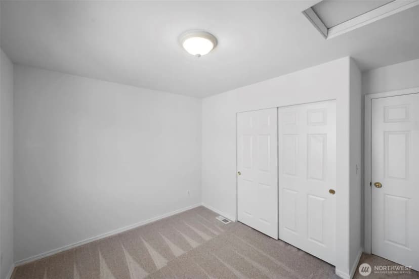 Property photo for 19312 76th Place Ne, Kenmore photo 19