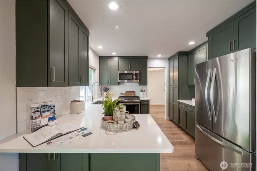Property photo for 19312 76th Place Ne, Kenmore photo 7