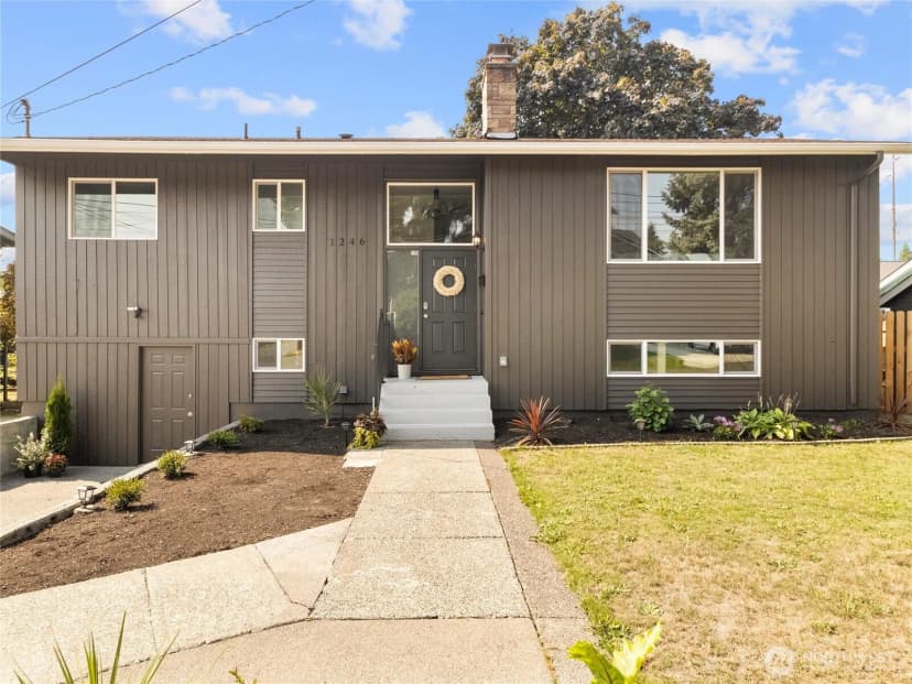 Property photo for 1246 S Durango Street, Tacoma photo 2