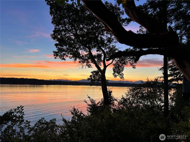 Property photo for 416 W Herron Boulevard Nw, Lakebay photo 2