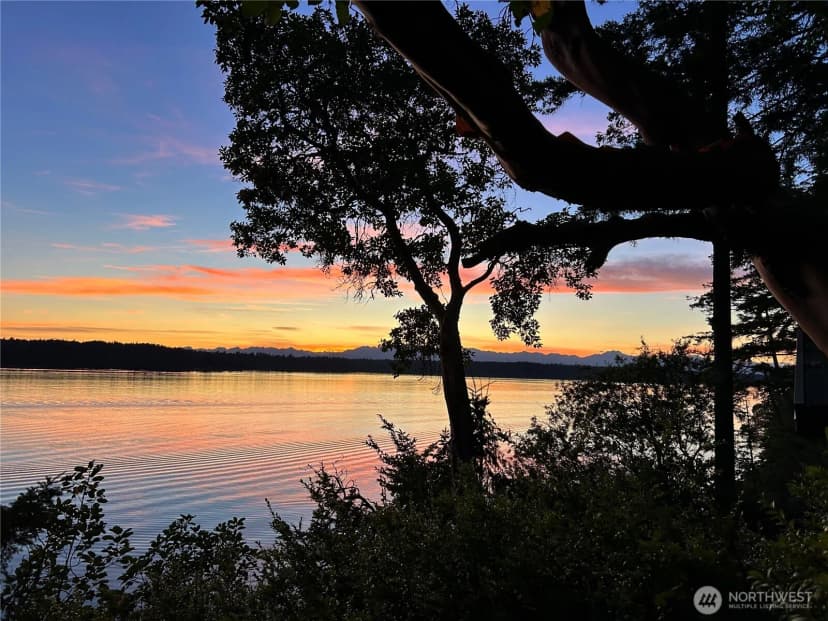 Property photo for 416 W Herron Boulevard Nw, Lakebay photo 2