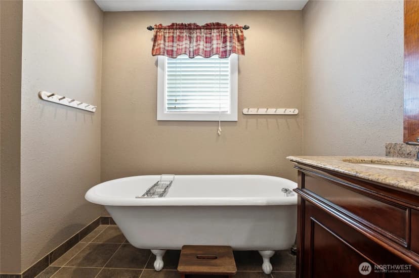 Property photo for 502 L Street Sw, Quincy photo 21