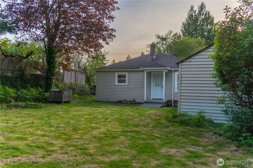 Property photo for 914 Puget Street Ne, Olympia photo 15