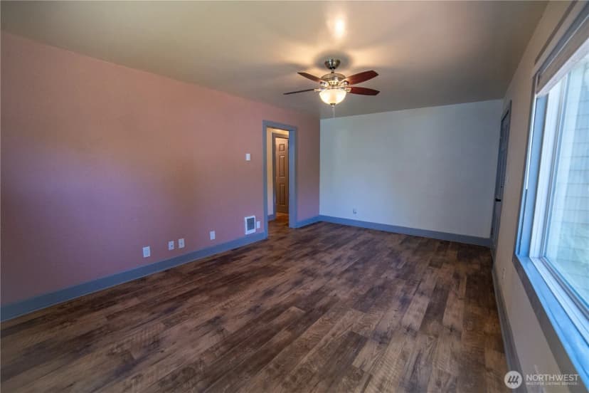 Property photo for 914 Puget Street Ne, Olympia photo 6