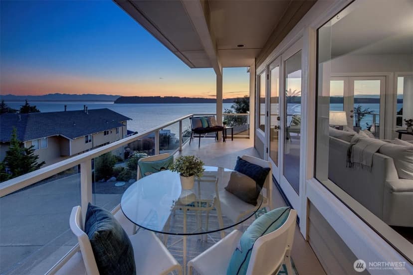 Property photo for 10123 Marine View Drive, Mukilteo photo 3