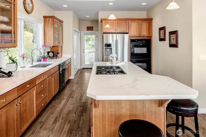 Property photo for 10123 Marine View Drive, Mukilteo photo 22