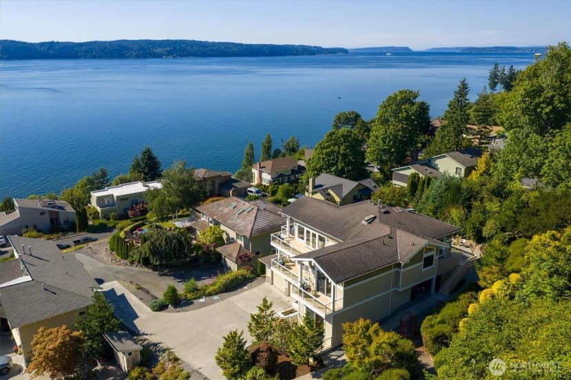 Property photo for 10123 Marine View Drive, Mukilteo photo 32