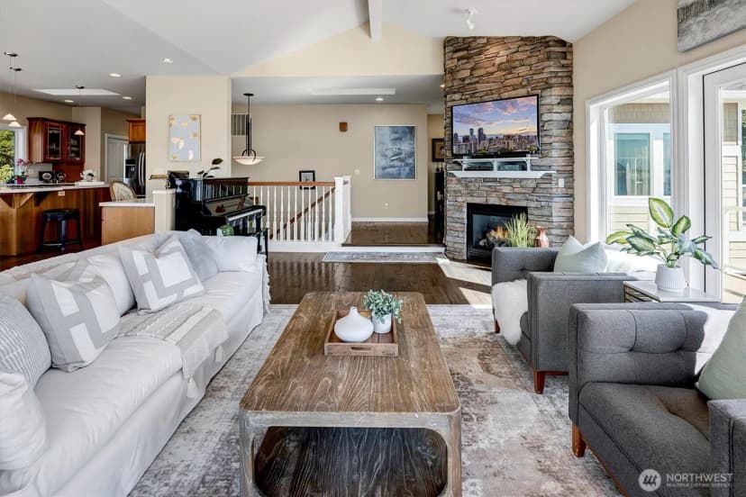Property photo for 10123 Marine View Drive, Mukilteo photo 17