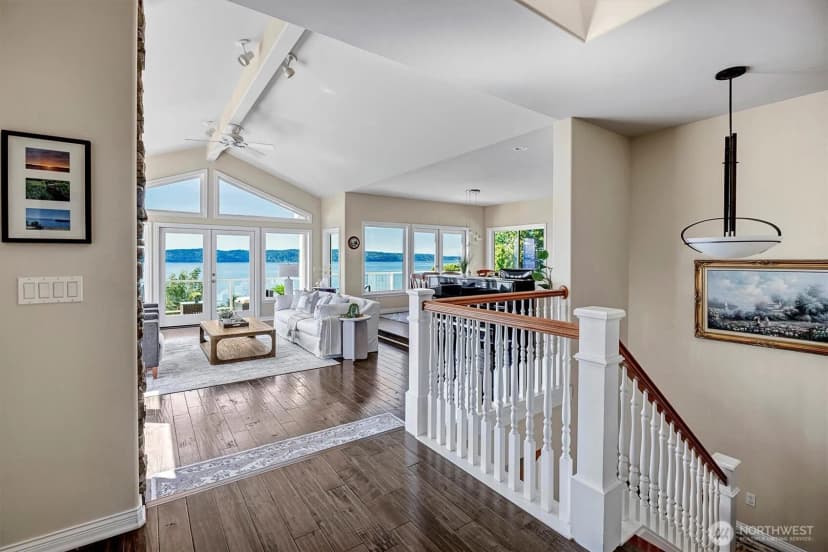 Property photo for 10123 Marine View Drive, Mukilteo photo 15