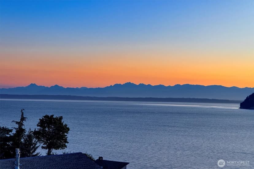 Property photo for 10123 Marine View Drive, Mukilteo photo 38