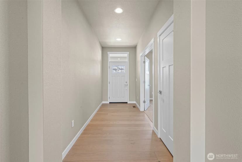 Property photo for 9621 7th Avenue Se, Lacey photo 6