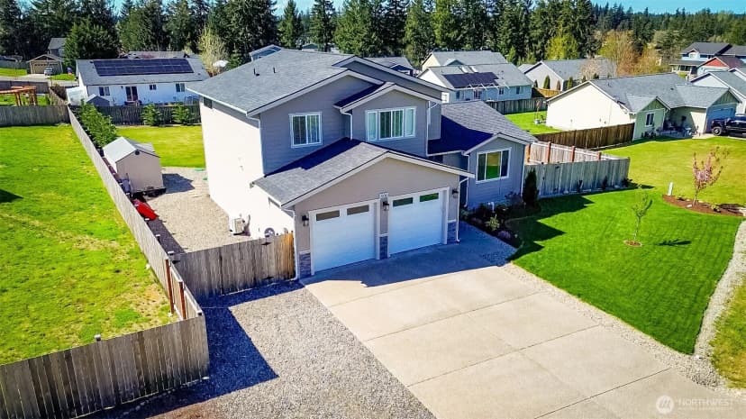 Property photo for 806 Cody Street Se, Rainier