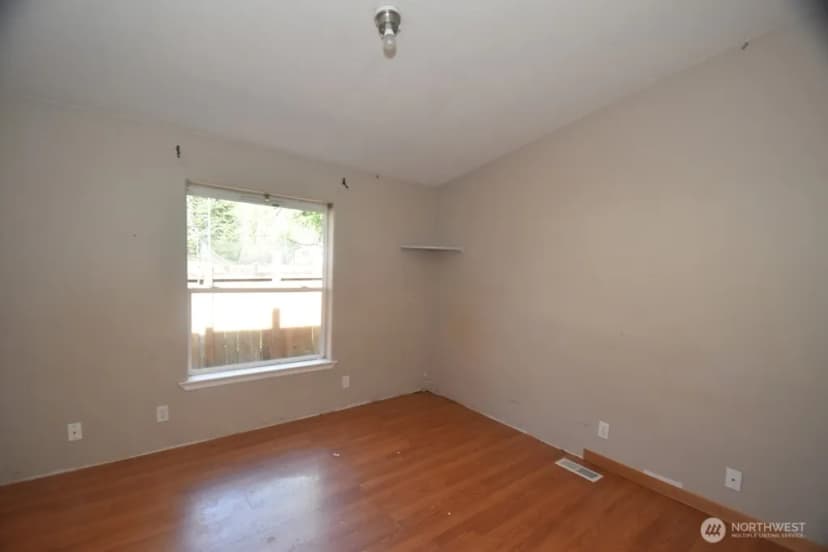 Property photo for 16010 Goldbar Boulevard, Gold Bar photo 4